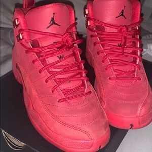 Jordan 12s gym reds size 5.5 warn a lot of times